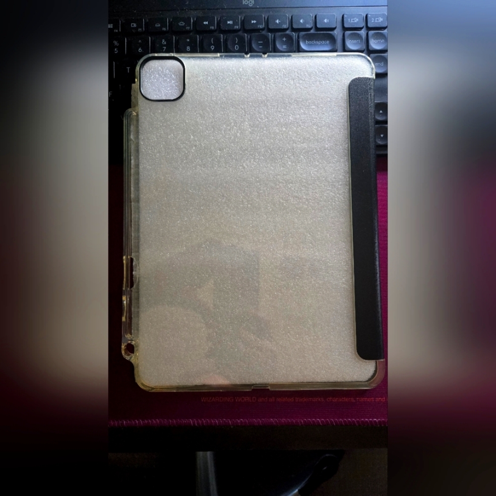 Poetic Case: 11-inch iPad Pro (M1/M2)